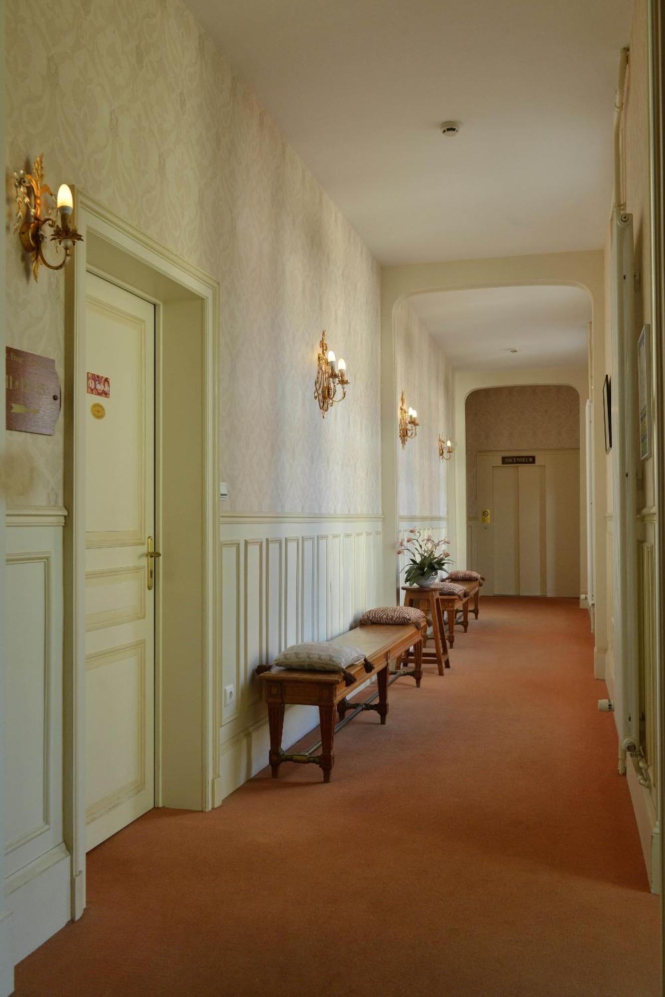 Hotel Castel Jeanson Ay-Champagne Exteriör bild