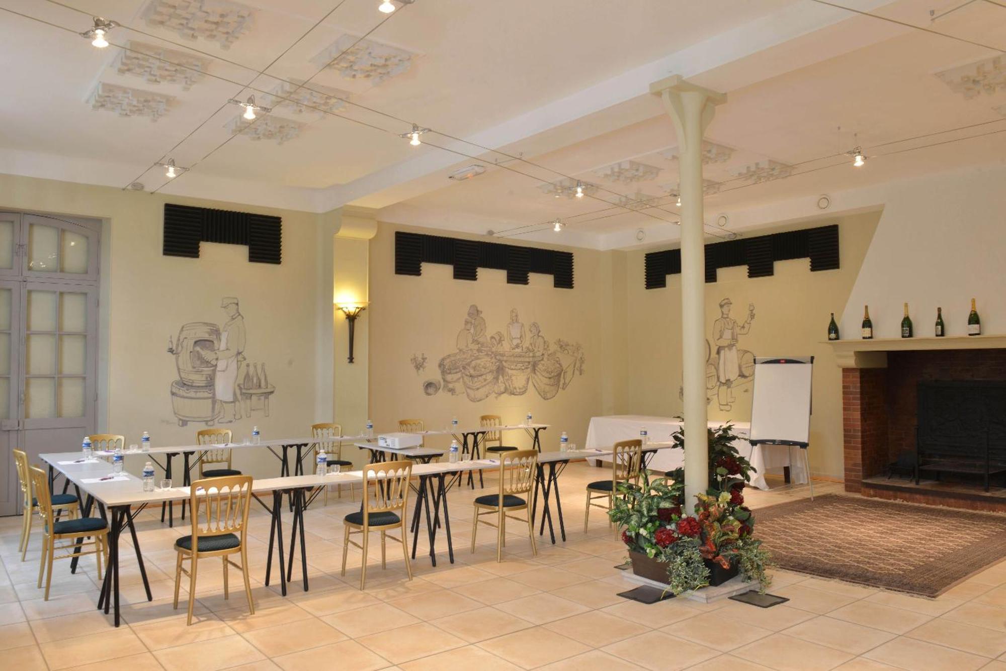 Hotel Castel Jeanson Ay-Champagne Exteriör bild
