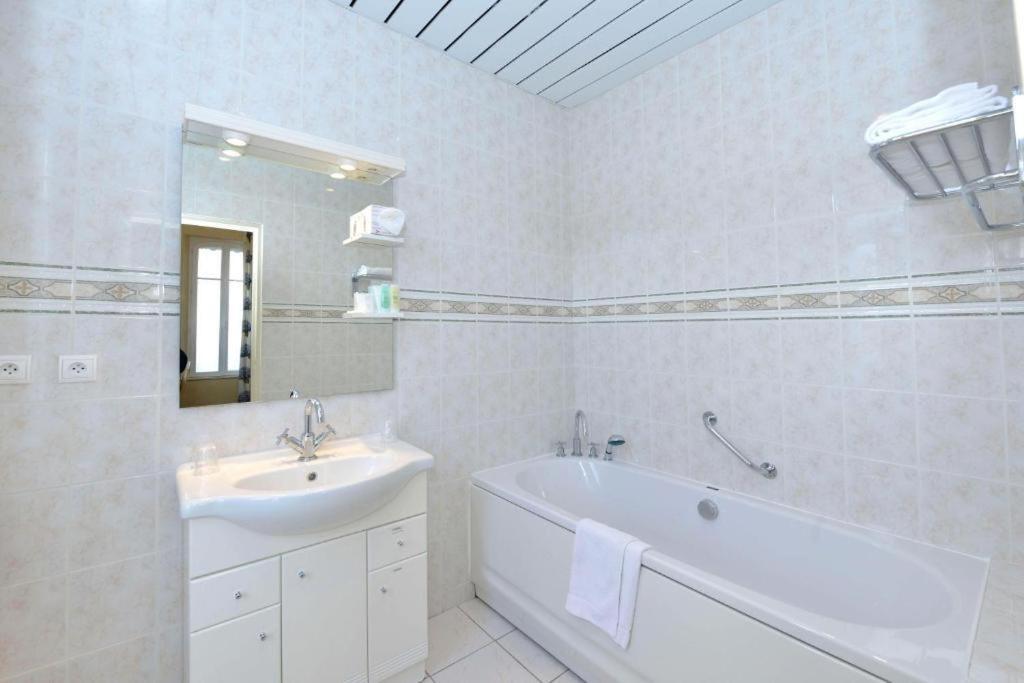 Hotel Castel Jeanson Ay-Champagne Rum bild