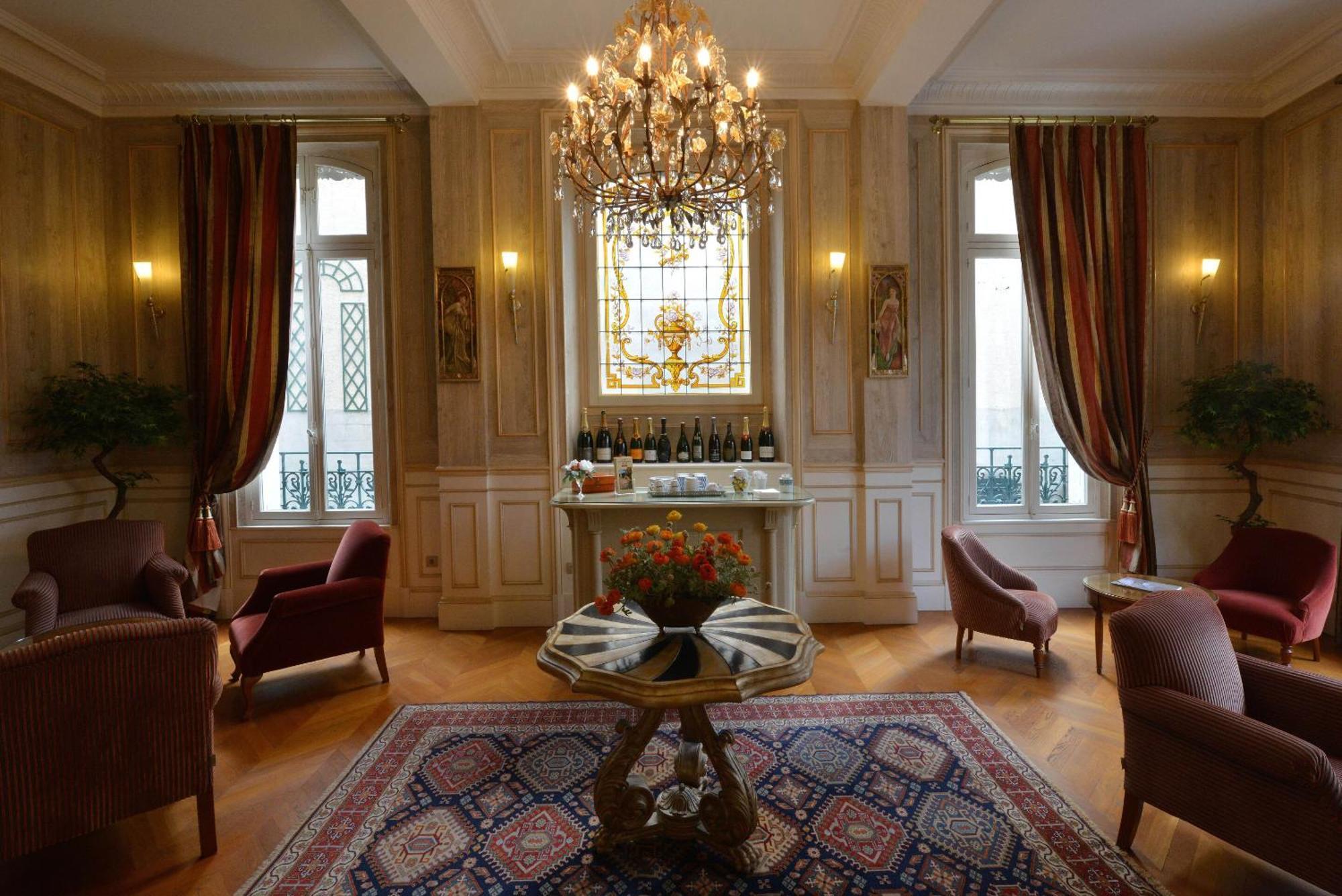 Hotel Castel Jeanson Ay-Champagne Exteriör bild